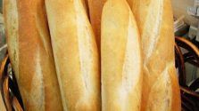 Cách làm bánh mì đặc ruột tại nhà