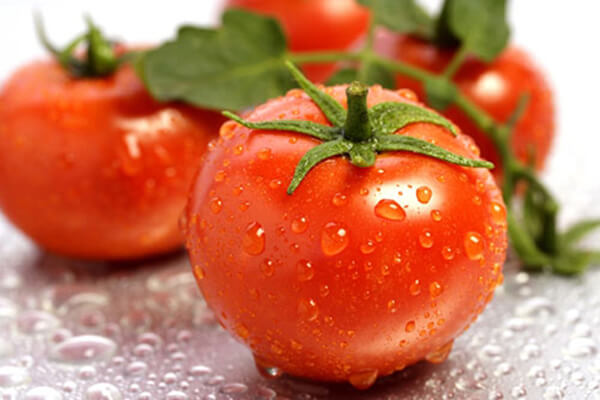 Cà chua có tác dụng rất tốt với làn da bị khô