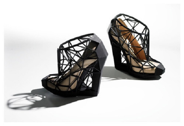 Giày vô hình của Andreia Chaves, 2011